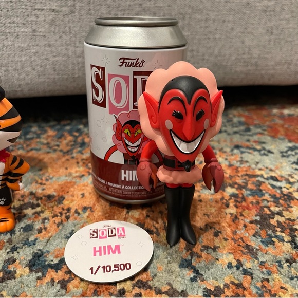 FUNKO SODA BUNDLE 
SANTA JACK 
HIM 
TONY THE TIGER
ALL COMMONS - Picture 4 of 9